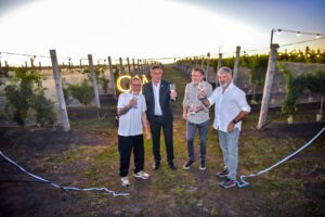 BODEGA BONARENSE INAUGURO NUEVA SEDE CON LA PRESENCIA DE LUIS VIVONA: El creador de la ley Vinos Buenos en la presentación de la Bodega Gamboa en Madariaga.