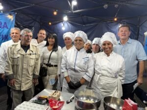 UTHGRA EN EL CORREDOR GASTRONOMICO: Alvaro Escalante con el Centro del Formación del sindicato gastronómico sanmartinense
