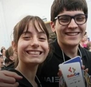 CAMPEONA EN ROBOTICA