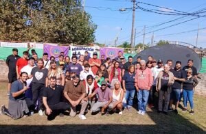 ENCUENTRO LIBERTARIO ORGANIZADO POR LA DUPLA LEGISLATIVA DE JOSE C. PAZ: Oscar Abadie junto a Sergio Romano, con la militancia que los viene acompañando en el armado electoral y presencia territorial