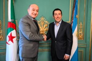 NARDINI CON EL EMBAJADOR DE ARGELIA: Lazos comerciales y políticos representando a la Provincia y el municipio malvinense