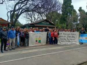 EL ESPACIO REMIGIO LOPEZ DE PASEO CON ABUELOS/AS DE JOSE C. PAZ